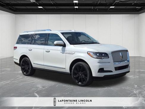 Certified 2024 Lincoln Navigator Reserve AWD/4WD image 7