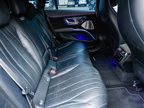Certified 2022 Mercedes-Benz EQS 580 4MATIC Sedan image 19