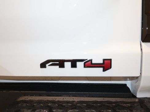 Used 2026 GMC Canyon AT4 w/ Technology Plus Package AWD/4WD image 35