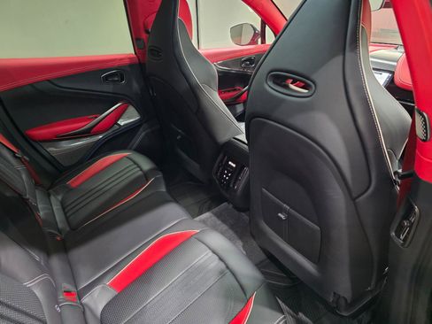 Used 2025 Aston Martin DBX 707 image 27