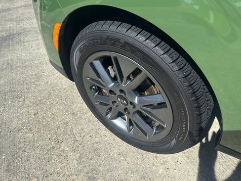 Used 2020 Kia Soul EX FWD image 40