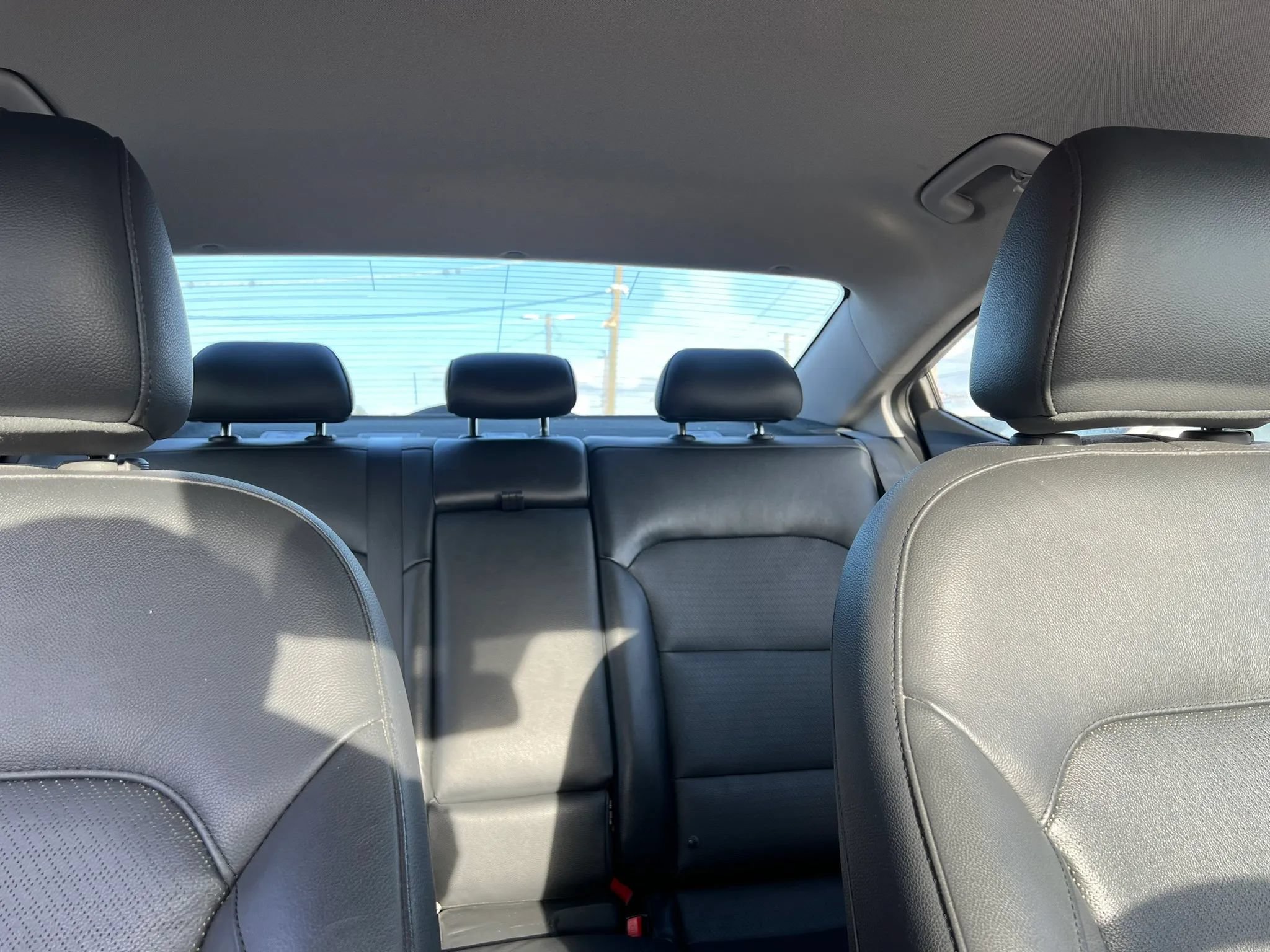Used 2017 Hyundai Elantra Limited FWD image 21