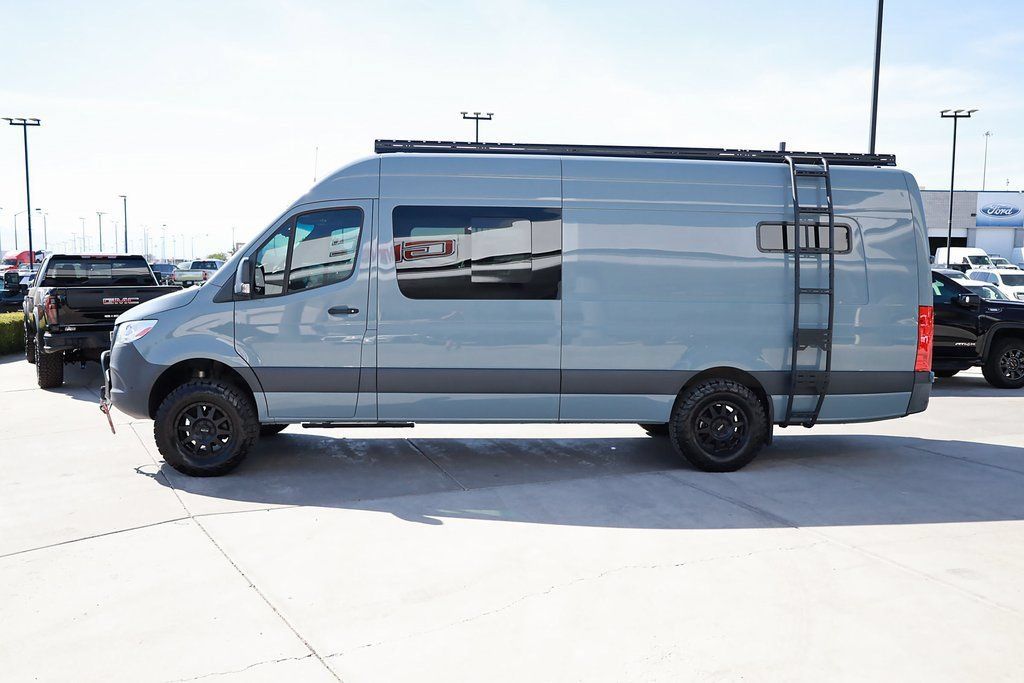 Used 2022 Mercedes-Benz Sprinter 2500 image 3