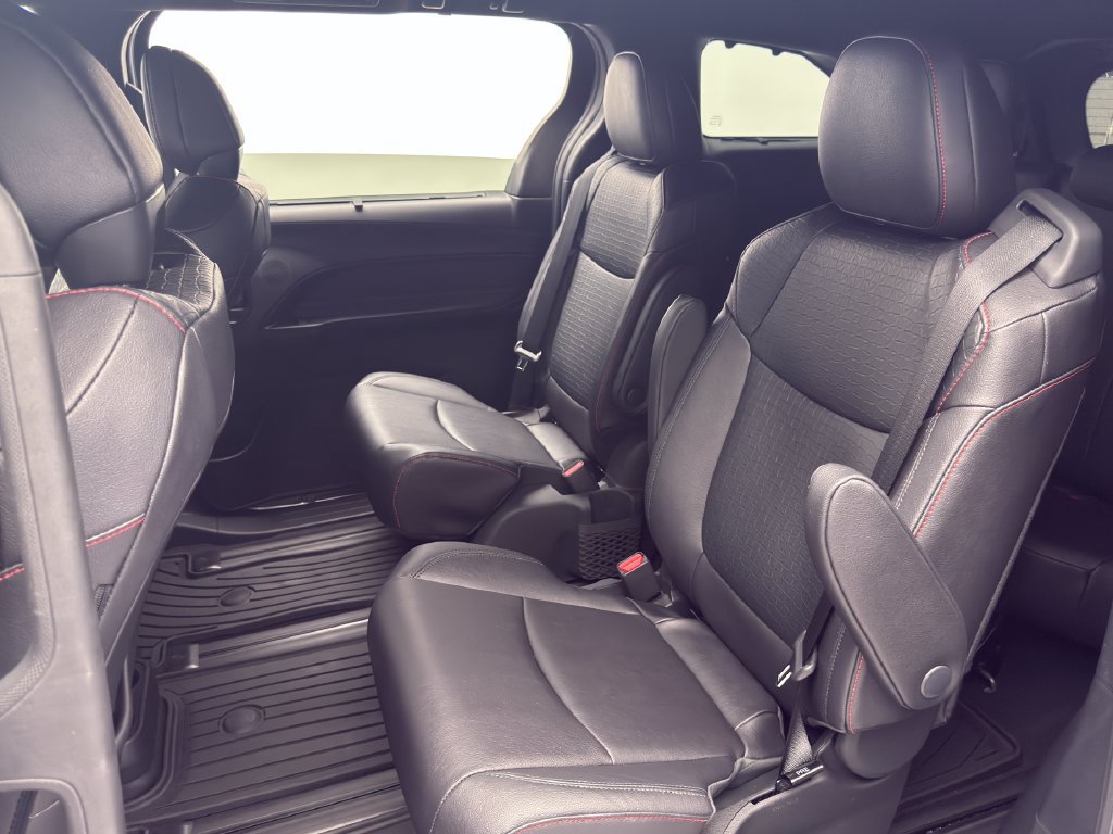 Used 2026 Toyota Sienna XSE AWD/4WD image 41