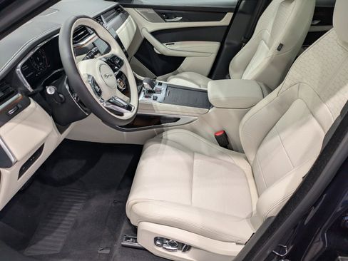 New 2026 Jaguar F-PACE R-Dynamic S image 6