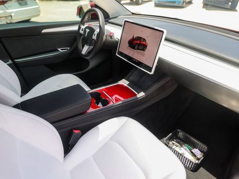 Used 2023 Tesla Model Y Long Range AWD/4WD image 26