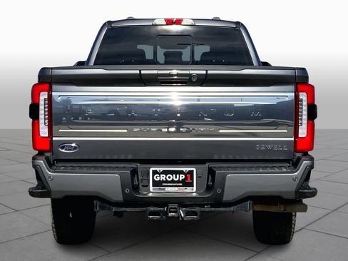 Used 2024 Ford F250 Platinum w/ FX4 Off-Road Package image 4