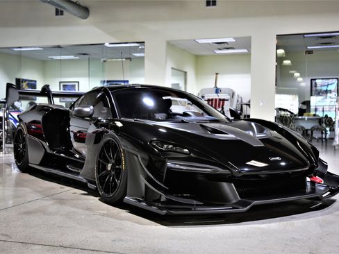 Used 2020 McLaren Senna image 2
