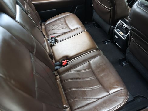 Used 2019 INFINITI QX60 Luxe w/ Essential Package FWD image 16