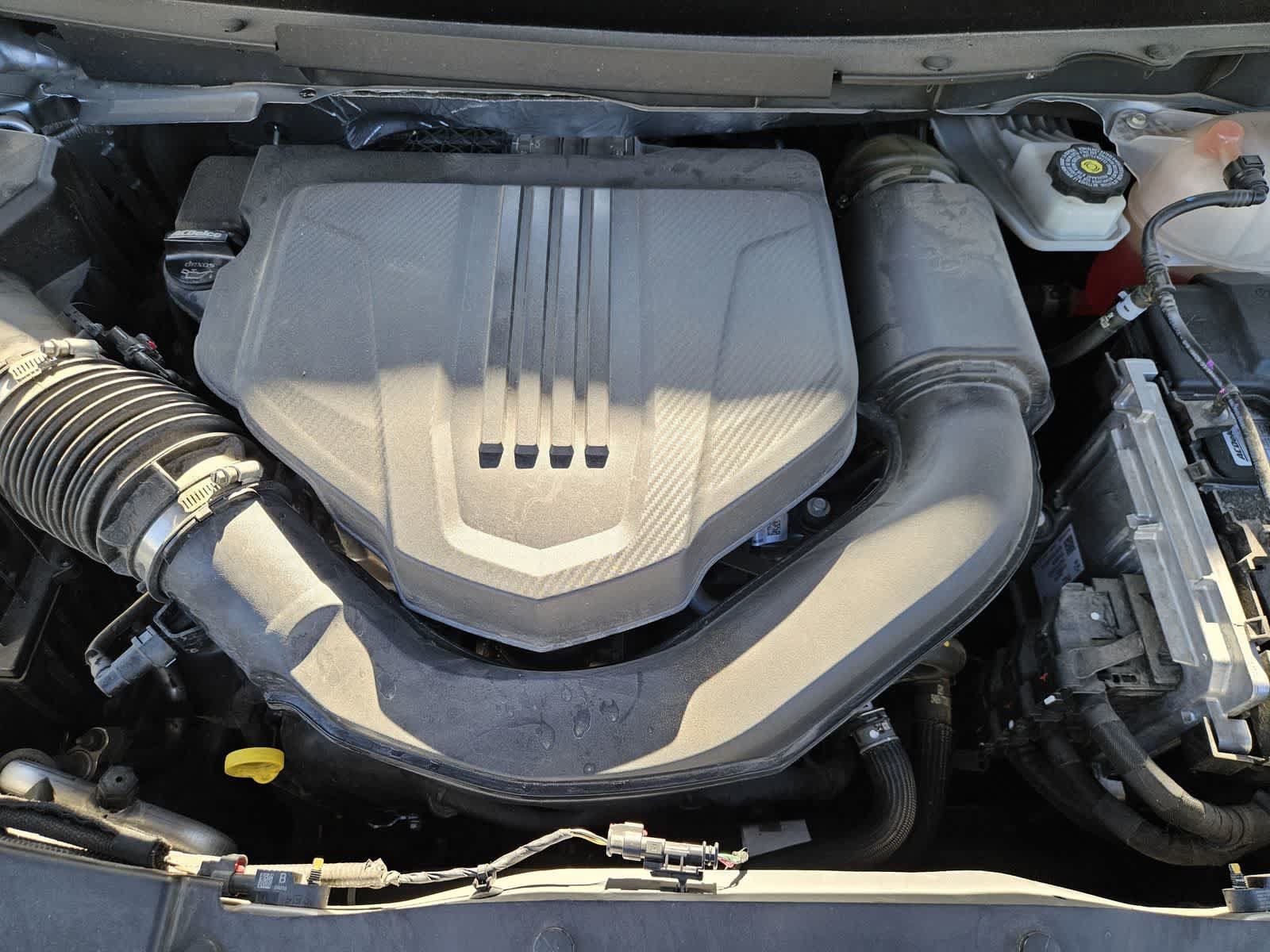 Used 2024 Chevrolet Traverse RS FWD image 32