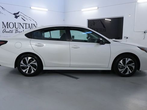 Used 2023 Subaru Legacy image 8