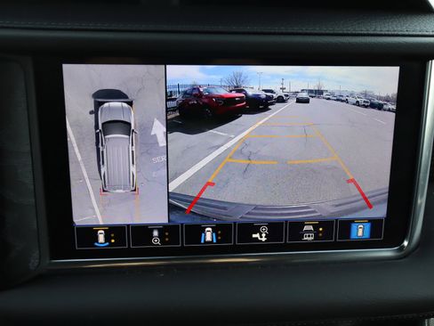 Used 2021 GMC Yukon XL Denali image 28