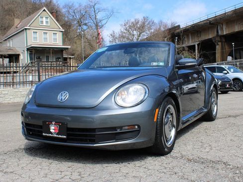 Used 2014 Volkswagen Beetle 1.8T image 3
