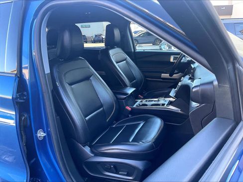 Used 2023 Ford Explorer XLT w/ Equipment Group 202A image 11
