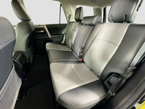 Used 2019 Toyota 4Runner SR5 Premium image 26