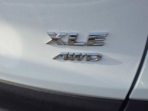 Certified 2025 Toyota RAV4 XLE AWD/4WD image 5