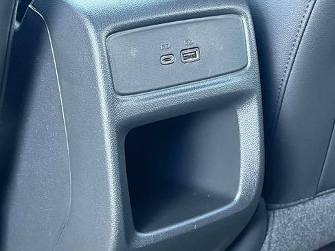 Used 2024 Chevrolet Trax RS w/ Sunroof Package FWD image 16