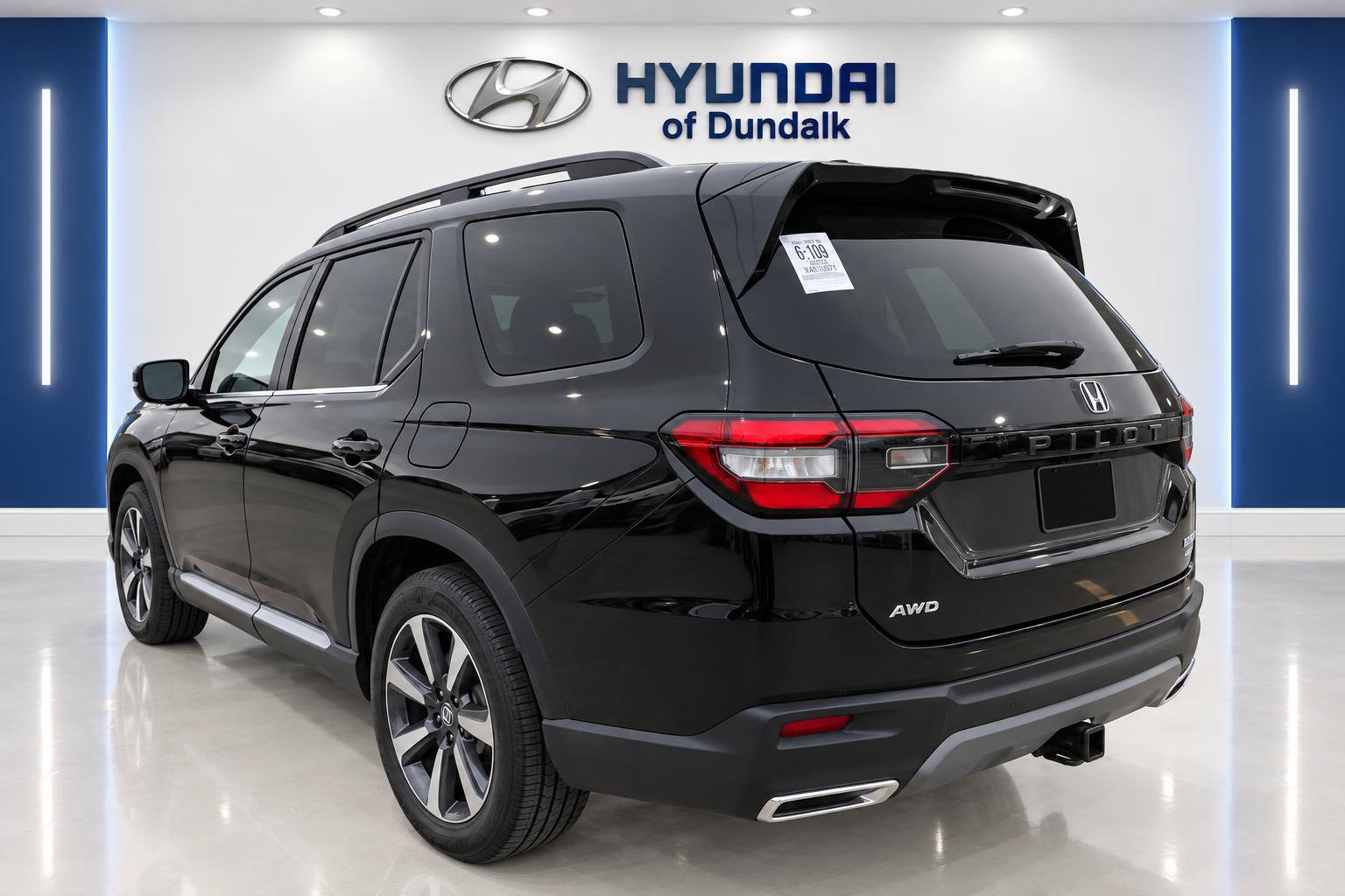 Used 2025 Honda Pilot Elite image 4