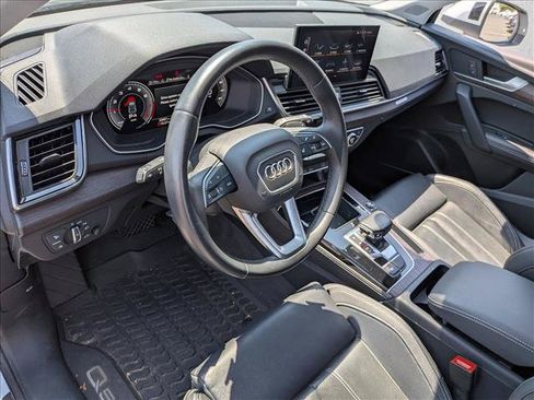 Used 2021 Audi Q5 2.0T Premium Plus w/ Premium Plus Package AWD/4WD image 9