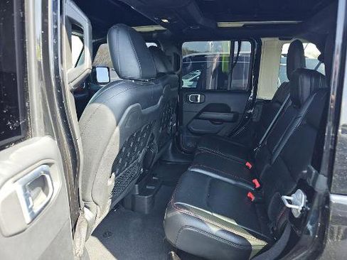 Used 2018 Jeep Wrangler Unlimited Rubicon image 15