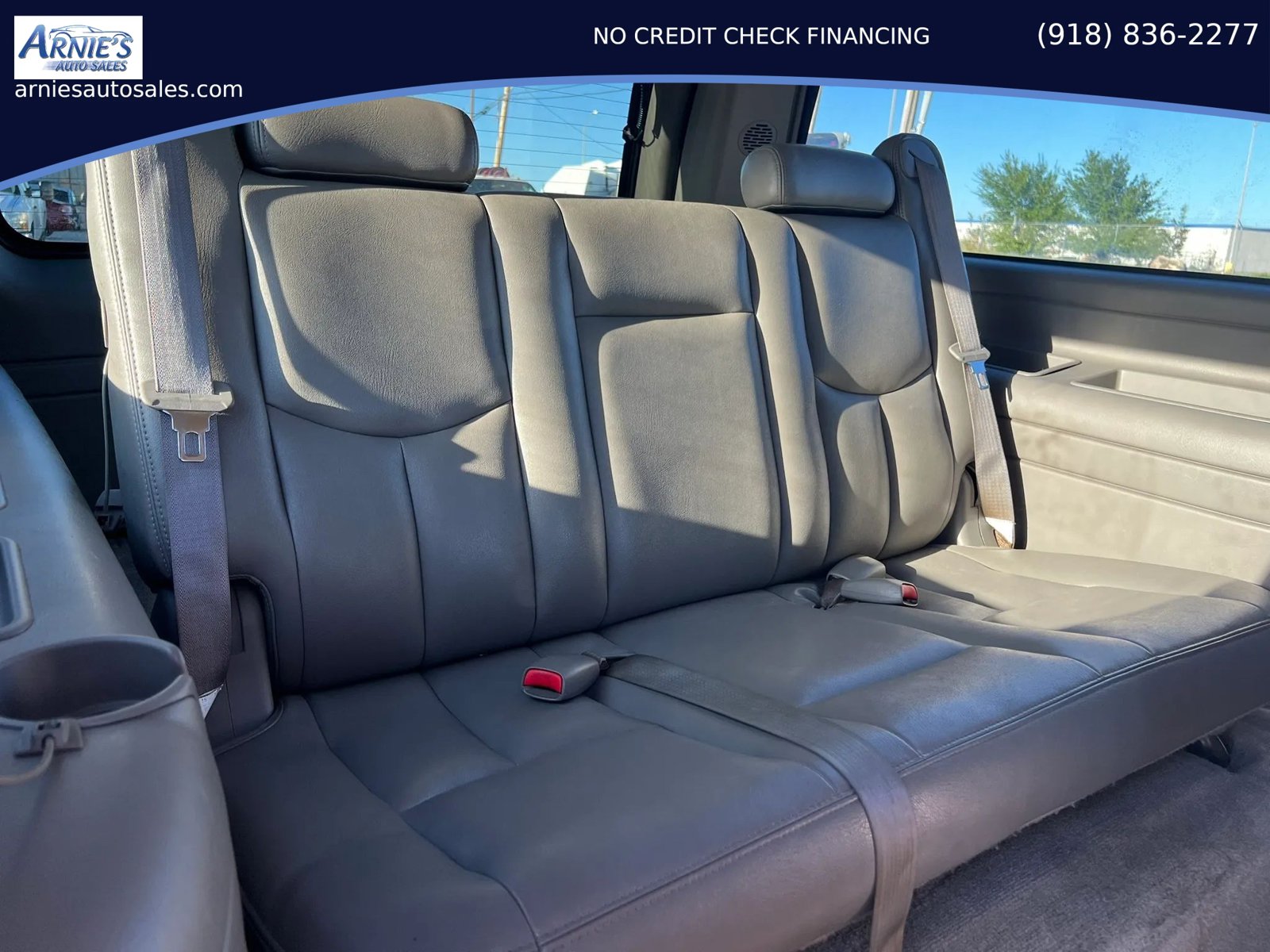 Used 2004 Chevrolet Suburban Z71 w/ Preferred Equipment Group AWD/4WD image 22