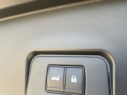 Certified 2023 Nissan Rogue SV w/ SV Premium B Package FWD image 33