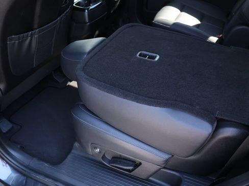 Certified 2022 Kia Telluride EX w/ EX Premium Package AWD/4WD image 18