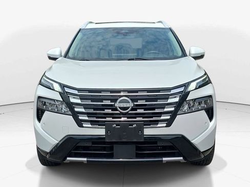 Used 2024 Nissan Rogue Platinum w/ Platinum Premium Package FWD image 12