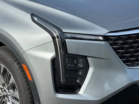 Certified 2024 Cadillac XT4 Premium Luxury image 46