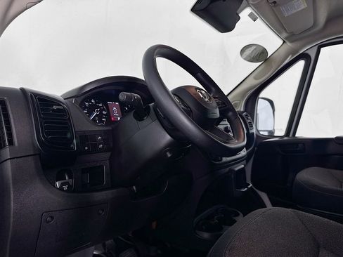 Used 2025 RAM ProMaster 2500 w/ Convenience Group FWD image 14