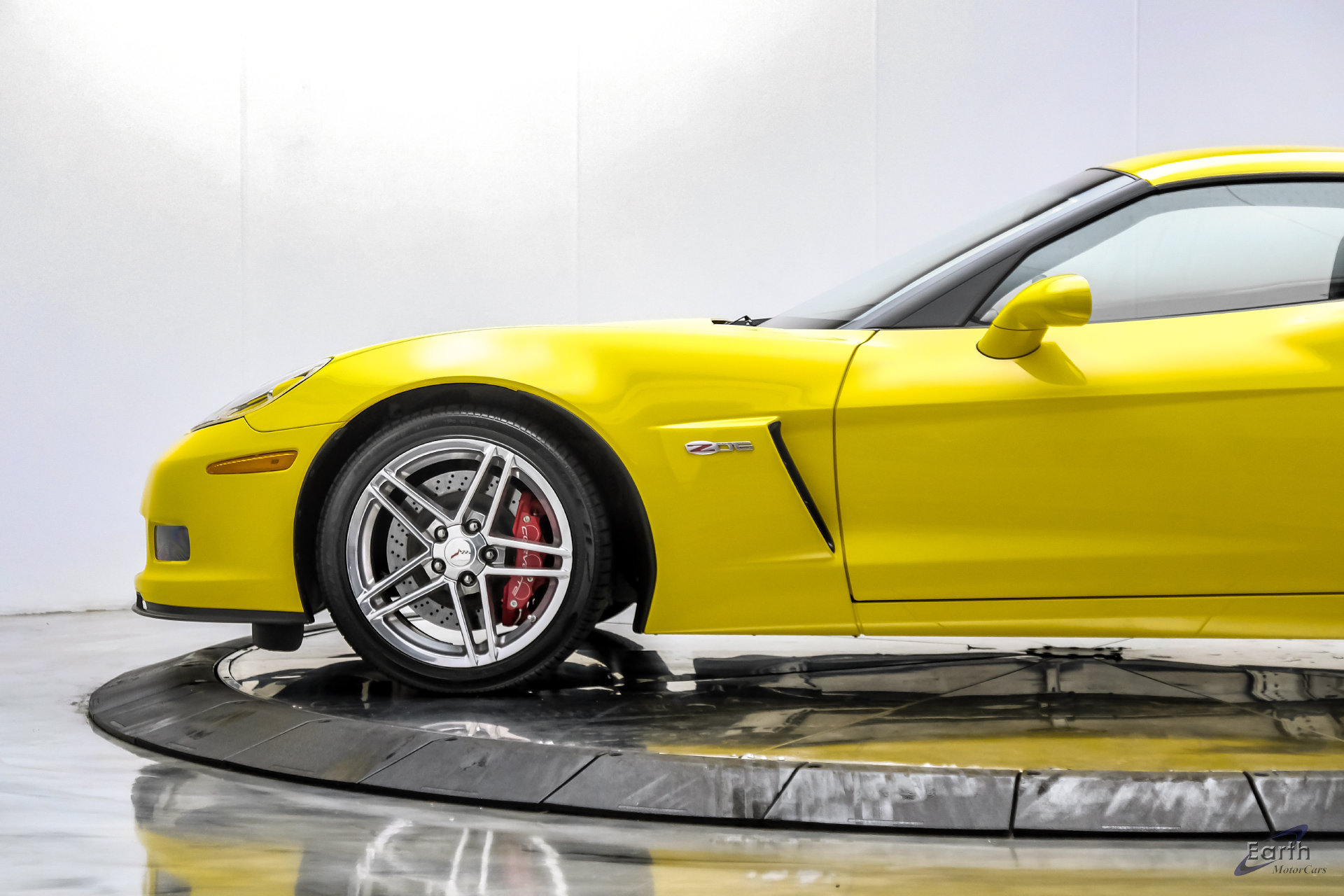 Used 2007 Chevrolet Corvette Z06 w/ Preferred Equipment Group RWD image 9