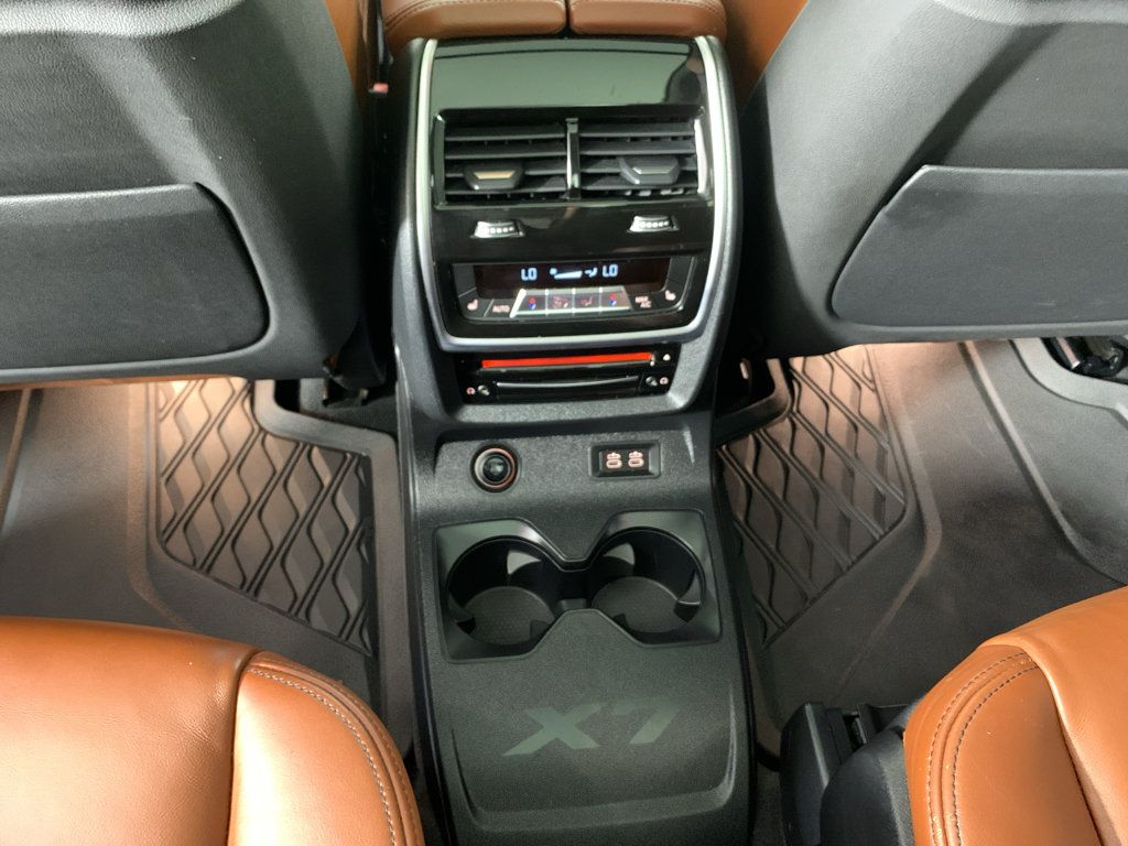 Used 2019 BMW X7 xDrive40i w/ Premium Package AWD/4WD image 35