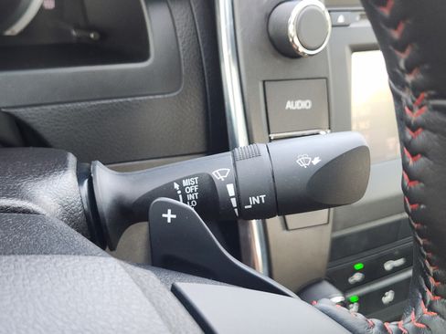 Used 2015 Toyota Camry SE FWD image 27