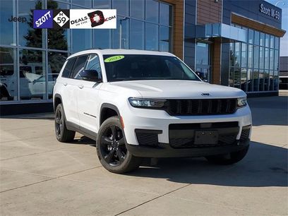 Used 2023 Jeep Grand Cherokee L Laredo