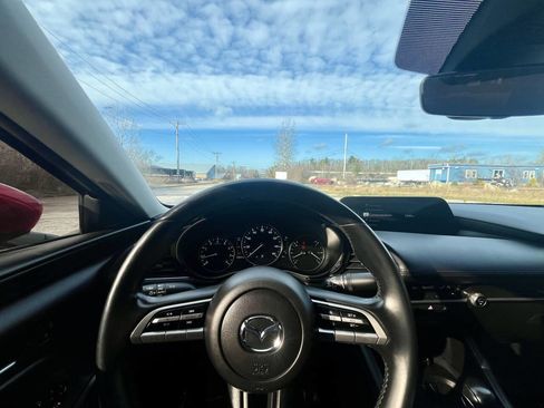 Used 2022 MAZDA MAZDA3 s image 16