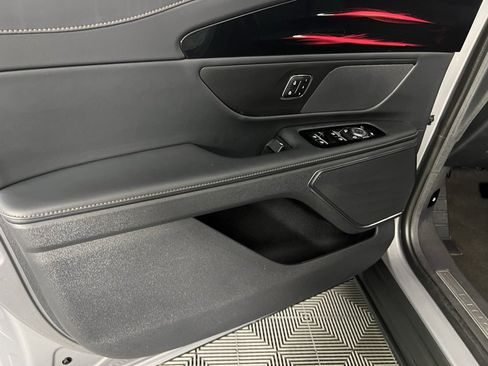 Used 2024 Lincoln Nautilus Reserve w/ Jet Appearance Package (87T) image 26