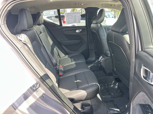 Certified 2026 Volvo XC40 B5 Ultra w/ Climate Package image 24