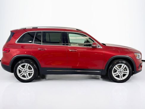 Used 2021 Mercedes-Benz GLB 250 4MATIC image 4