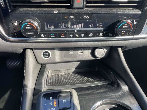 Used 2022 Nissan Rogue SL w/ SL Premium Package FWD image 42