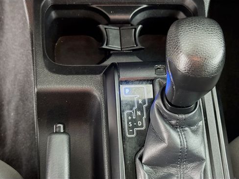 Used 2022 Toyota Tacoma SR RWD image 18