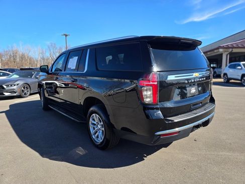 Used 2023 Chevrolet Suburban LT AWD/4WD image 7