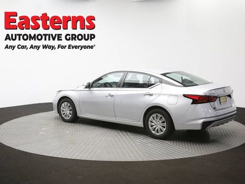 Used 2023 Nissan Altima 2.5 S FWD image 61