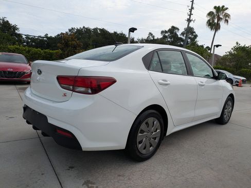 Used 2020 Kia Rio S FWD image 2