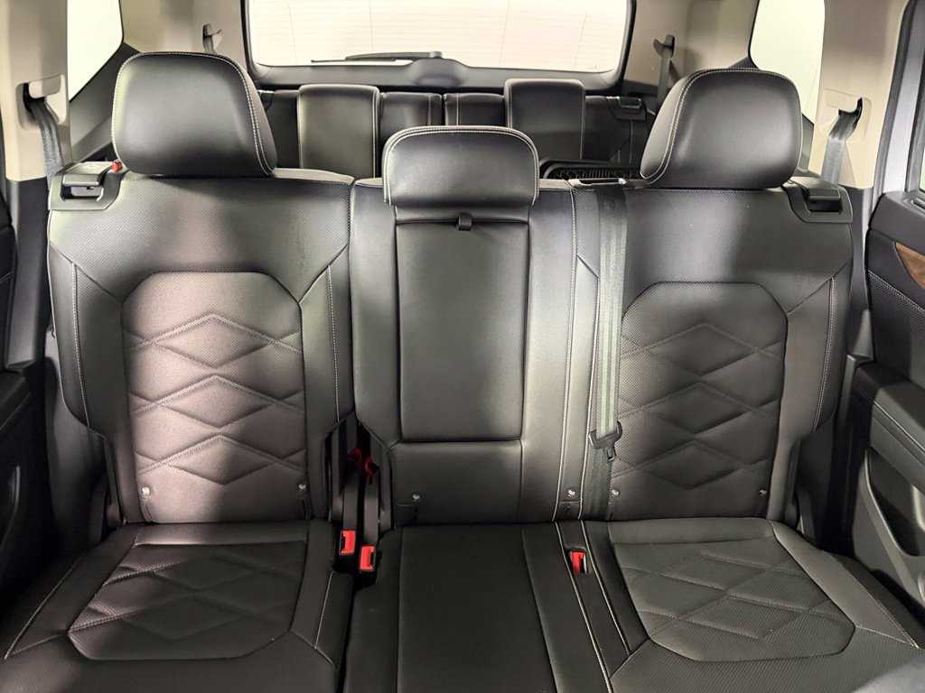 Used 2024 Volkswagen Atlas SE AWD/4WD image 18