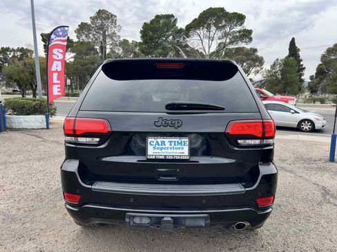 Used 2021 Jeep Grand Cherokee Laredo X image 4