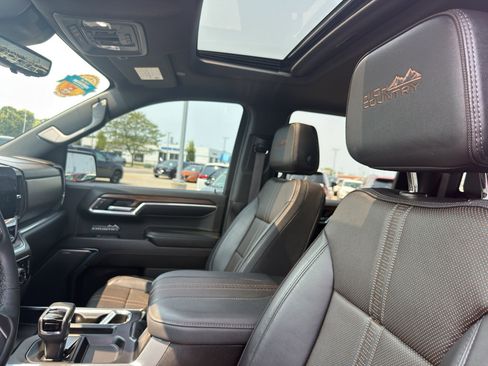 Certified 2024 Chevrolet Silverado 1500 High Country w/ Technology Package AWD/4WD image 27