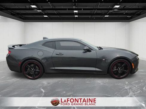 Used 2018 Chevrolet Camaro SS RWD image 8