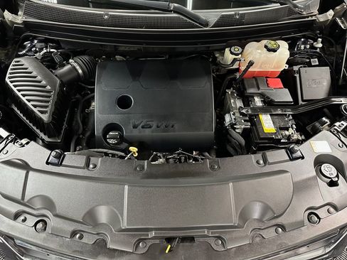Used 2020 Chevrolet Traverse Premier AWD/4WD image 40