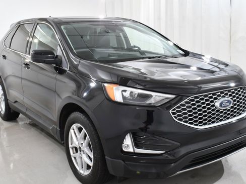 Used 2024 Ford Edge SEL w/ Convenience Package image 4