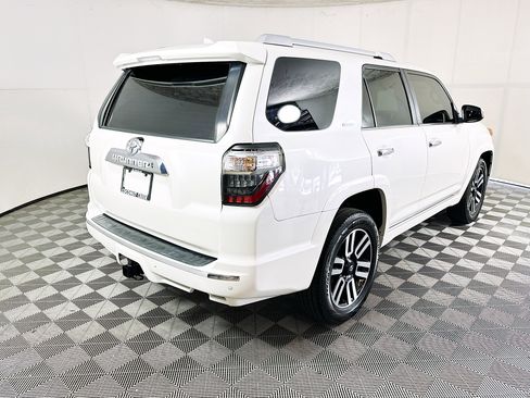 Used 2022 Toyota 4Runner Limited RWD image 3